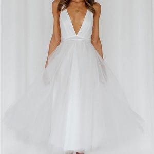 Never worn plunging V tulle midi dress, white, size small